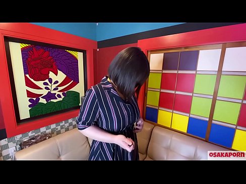 ❤️ Cutie Japanese pẹlu awọn omu nla ṣe baraenisere pẹlu awọn nkan isere ibalopọ ati pe o ni orgasm kan. O sọrọ ninu ifọrọwanilẹnuwo kan nipa iriri onibaje rẹ. Awọn ori omu nla ati obo ti o ni irun ti n kerora. Osaka onihoho ❤️❌ Iwa onihoho furo ❌️
